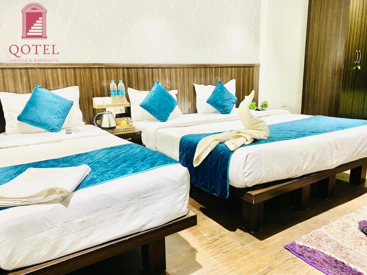 Qotel Hotel Rajouri Garden Above Ritu Marbles, Near Rajouri Garden Metro Station-Couple Friendly New Delhi Extérieur photo